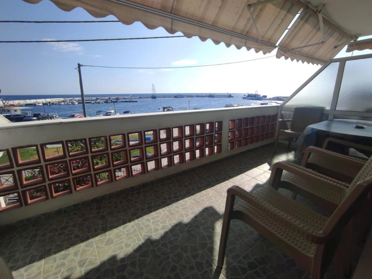 Peristerianos Apartments Nea Skioni Exterior foto