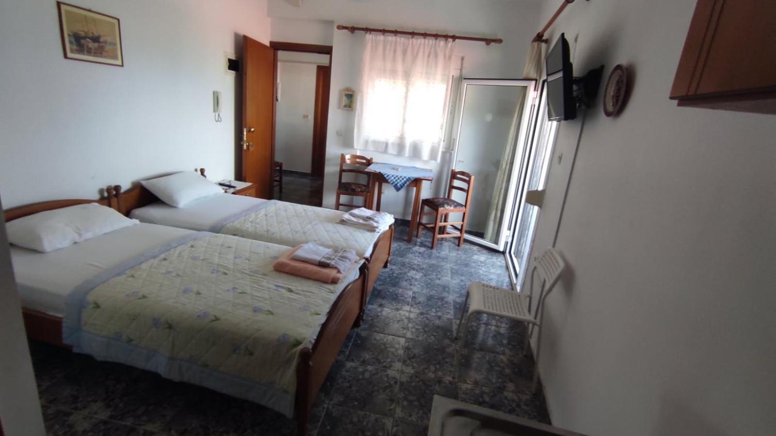 Peristerianos Apartments Nea Skioni Exterior foto