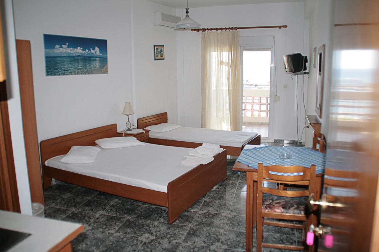 Peristerianos Apartments Nea Skioni Exterior foto