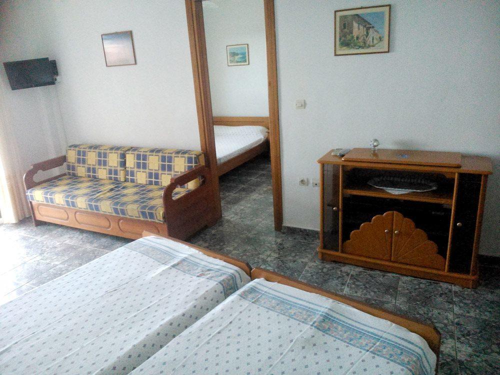 Peristerianos Apartments Nea Skioni Exterior foto