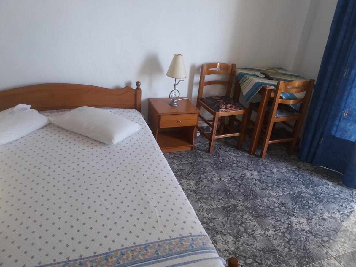 Peristerianos Apartments Nea Skioni Exterior foto
